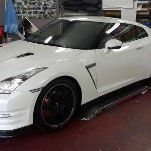 ציפוי נגד שריטות לרכב לבן